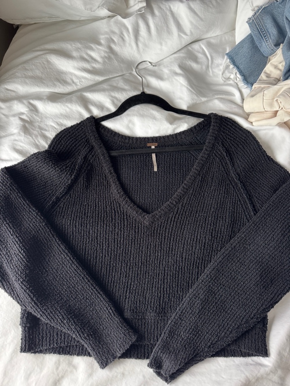 Free People Black V-Neck Cropped Knit Sweater